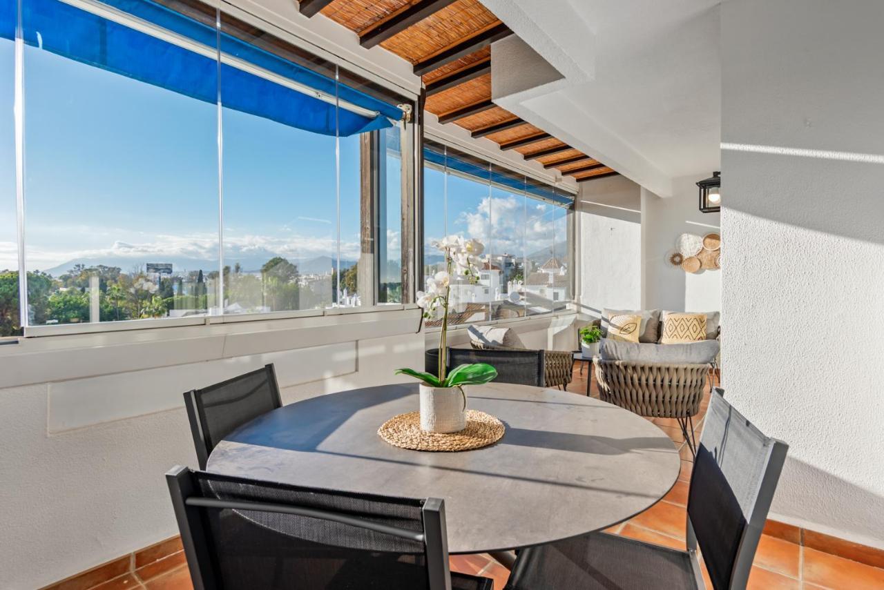 Modern Apartment - 2 Bedrooms, Beachside - Puerto Banus Marbella Eksteriør billede