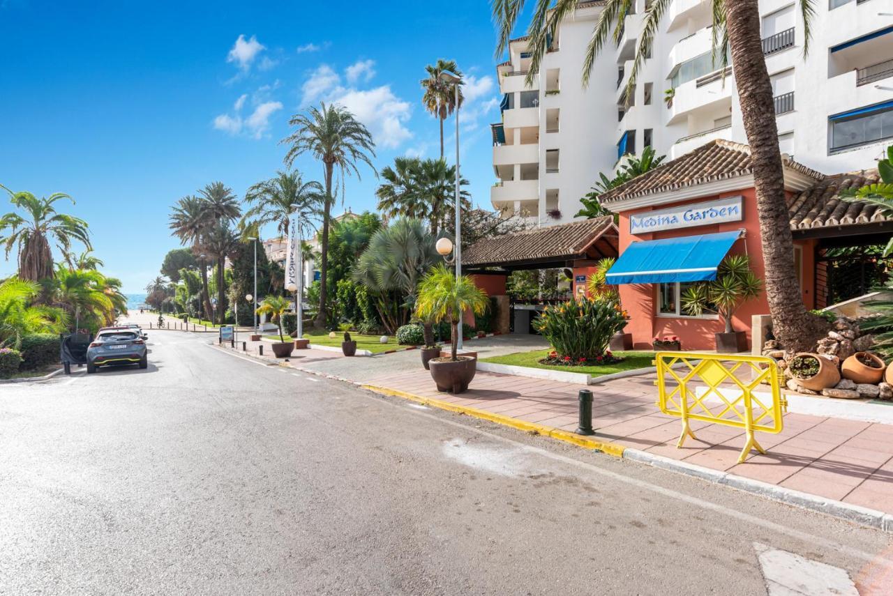 Modern Apartment - 2 Bedrooms, Beachside - Puerto Banus Marbella Eksteriør billede